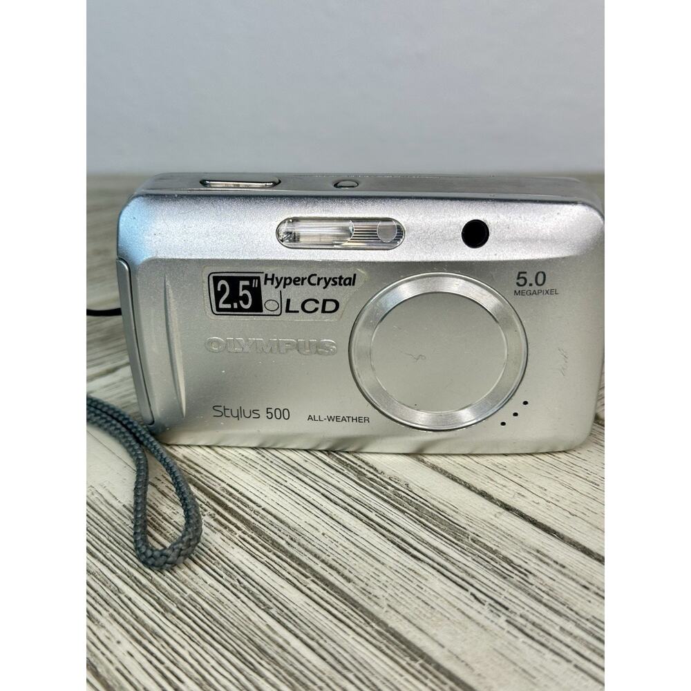 Vtg Olympus Stylus 500 All Weather 5MP Digital Camera w/Battery & Charger Tested - Picture 2 of 9